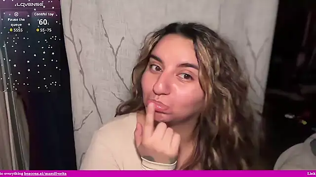 Snapshot of mamifresita chatting on 04-26-26, 06:55 mamifresita online show from 04-26-26, 06:55
