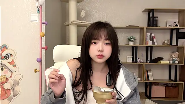 Chenjing0 online show from 10-29-25, 03:09