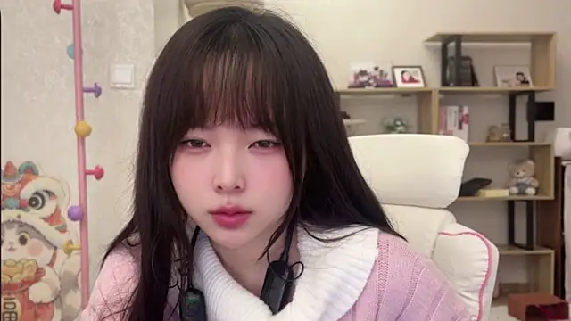 Chenjing0 online show from 11-13-25, 03:27