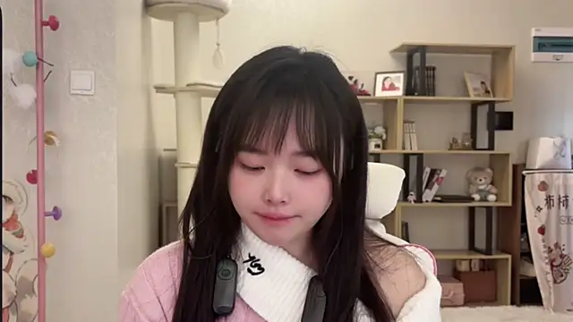 Chenjing0 online show from 12-15-25, 04:17