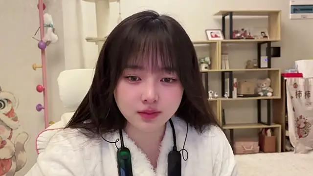 Chenjing0 online show from 02-11-26, 01:05