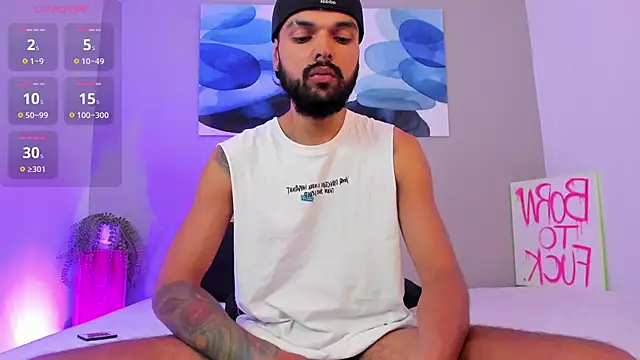 Snapshot of Emilio_Wolf chatting on 02-17-25, 09:30 Emilio Wolf online show from 02-17-25, 09:30