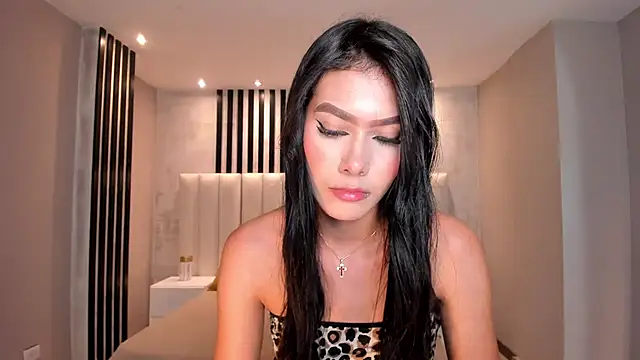 NiaSalvatore online show from 03-14-25, 10:38