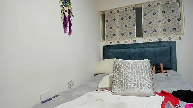 sofi saliva2511 online show from 11-30-25, 03:54