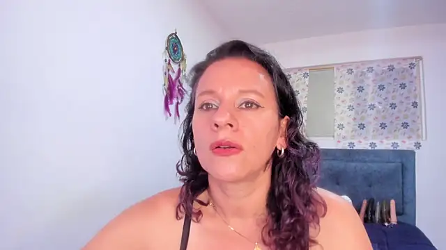 sofi saliva2511 online show from 05-09-26, 06:35