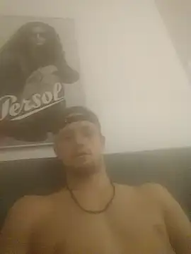 Snapshot of Hessebub chatting on 10-16-25, 05:47 Hessebub online show from 10-16-25, 05:47