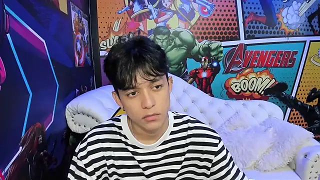 Snapshot of jisuscat chatting on 03-08-25, 12:33 jisuscat online show from 03-08-25, 12:33