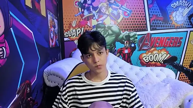 Snapshot of jisuscat chatting on 03-08-25, 06:43 jisuscat online show from 03-08-25, 06:43