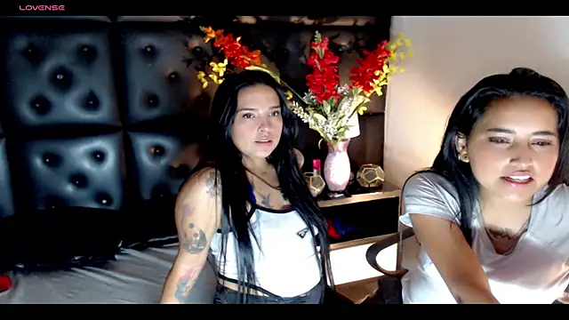 Carolaine01 online show from 01-11-25, 11:35