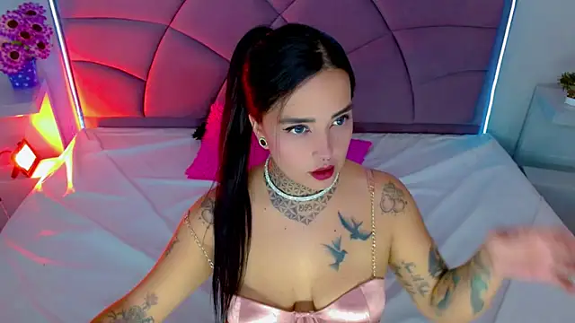 Carolaine01 online show from 09-17-25, 07:59