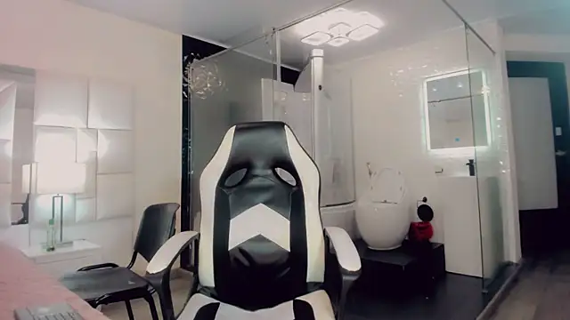 Gisele fox online show from 03-07-25, 01:42