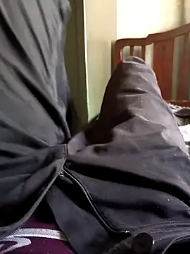 Snapshot of Kumar_2501 chatting on 03-19-25, 07:40 Kumar 2501 online show from 03-19-25, 07:40