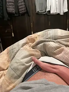 gamdschie49 online show from 10-21-25, 07:14