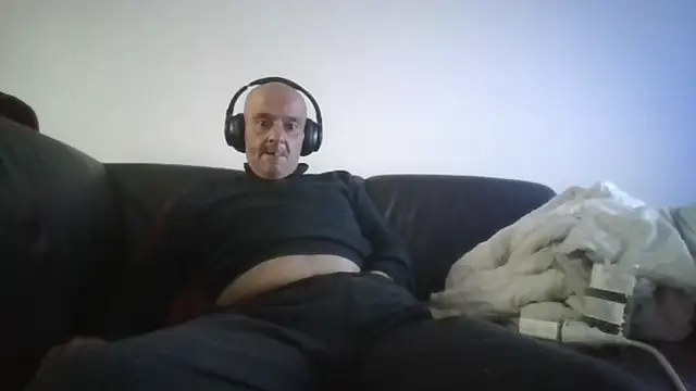horndude187187 online show from 06-12-26, 07:07