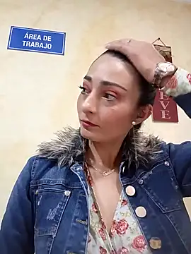 BELLA--26 online show from 01-30-25, 03:19