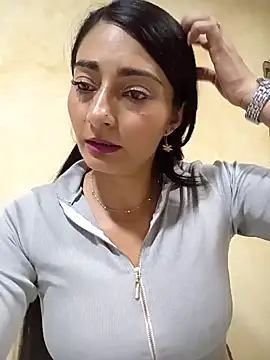 BELLA--26 online show from 02-07-25, 11:45