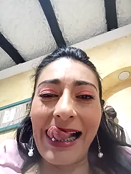 BELLA--26 online show from 02-15-25, 08:33