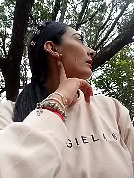 BELLA--26 online show from 02-23-25, 03:18