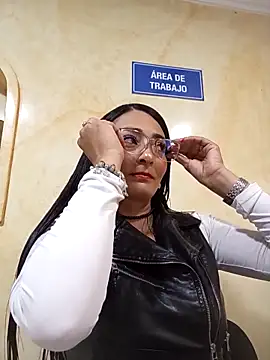 BELLA--26 online show from 02-27-25, 03:05