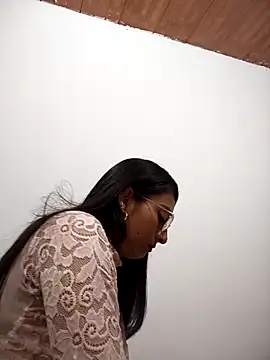 BELLA--26 online show from 03-10-25, 05:29