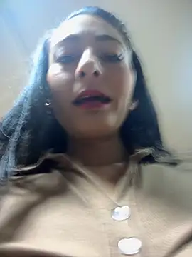 BELLA--26 online show from 09-22-25, 02:08