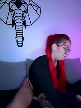 Mia-Fuchs online show from 09-29-25, 05:34