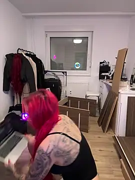 Mia-Fuchs online show from 01-15-26, 03:05