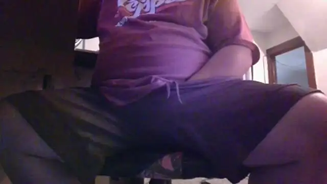 Snapshot of thickdaddy10 chatting on 11-12-25, 10:41 thickdaddy10 online show from 11-12-25, 10:41