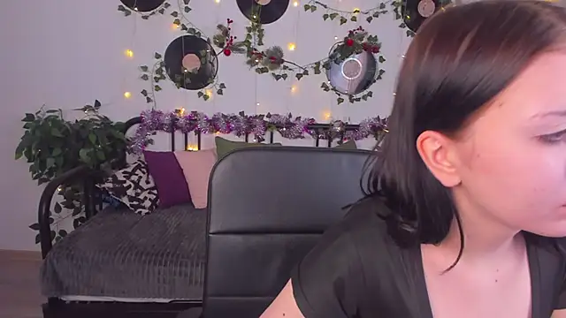 AmeliaVon online show from 01-15-25, 04:43