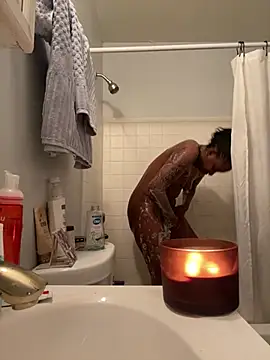 Snapshot of Yoshibaby2670 chatting on 01-28-25, 01:16 Yoshibaby2670 online show from 01-28-25, 01:16