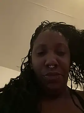 Snapshot of Yoshibaby2670 chatting on 02-14-25, 10:36 Yoshibaby2670 online show from 02-14-25, 10:36