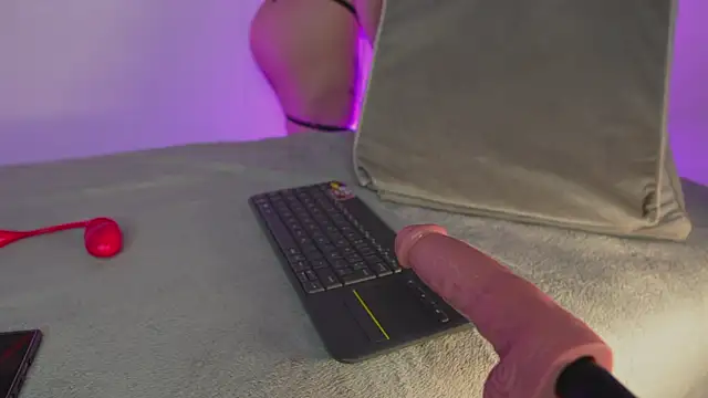 bri cullen online show from 09-24-25, 03:04