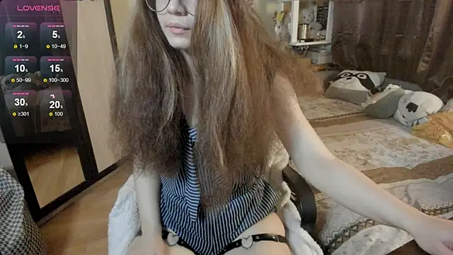 Snapshot of alexiamaleax chatting on 11-24-25, 02:11 alexiamaleax online show from 11-24-25, 02:11