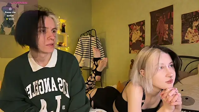 Snapshot of VeryRare_TwinS chatting on 10-03-25, 11:13 VeryRare TwinS online show from 10-03-25, 11:13