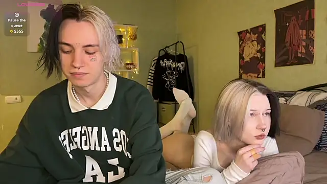 Snapshot of VeryRare_TwinS chatting on 11-18-25, 10:03 VeryRare TwinS online show from 11-18-25, 10:03