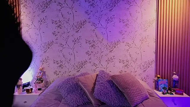 Charlotte  Miller online show from 04-10-26, 11:37