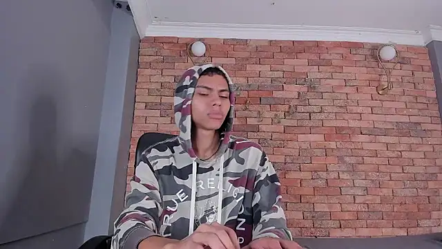 adam piarse01 online show from 01-12-26, 11:10