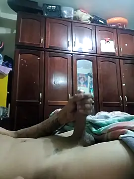 Kekel24cm online show from 09-25-25, 03:21