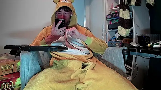 onesieboyx online show from 03-31-26, 01:00