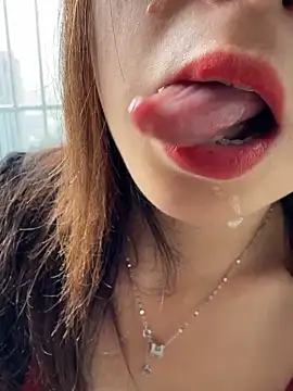 SSSniang- online show from 10-28-25, 01:31