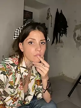 Snapshot of Izy_cute_ chatting on 01-17-25, 06:36 Izy cute  online show from 01-17-25, 06:36