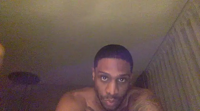 Snapshot of mileshighclub420 chatting on 02-24-25, 05:33 mileshighclub420 online show from 02-24-25, 05:33