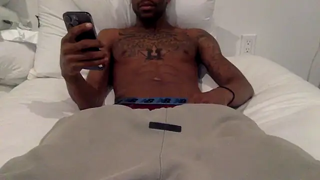 Snapshot of mileshighclub420 chatting on 03-08-25, 02:45 mileshighclub420 online show from 03-08-25, 02:45