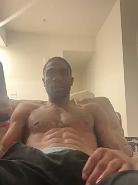 Snapshot of mileshighclub420 chatting on 03-17-25, 01:35 mileshighclub420 online show from 03-17-25, 01:35