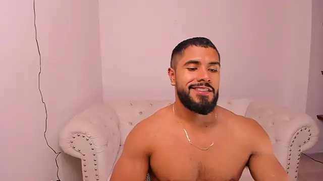Snapshot of Santiago_huntt chatting on 01-10-25, 12:49 Santiago huntt online show from 01-10-25, 12:49
