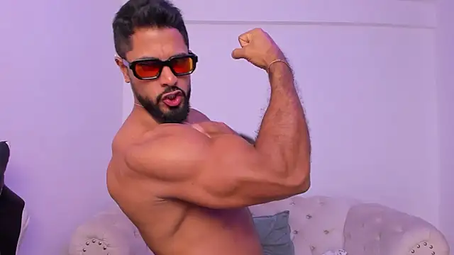 Santiago huntt online show from 03-11-26, 09:21