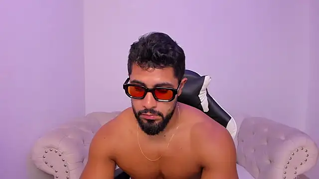 Santiago huntt online show from 03-14-26, 01:27