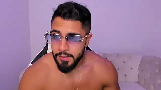 Santiago huntt online show from 03-25-26, 08:15