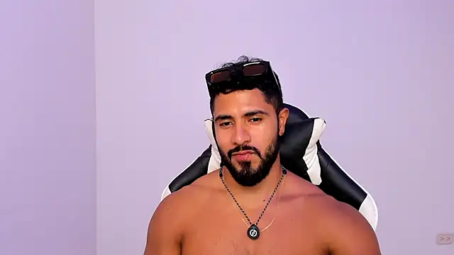 Santiago huntt online show from 04-06-26, 08:54