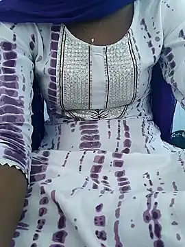 Snapshot of Barbie_183 chatting on 02-26-25, 05:20 Barbie 183 online show from 02-26-25, 05:20